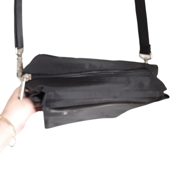 Vintage Blackberry Crossbody Tech Bag Black Unisex Travel School Work - Picture 6 of 10